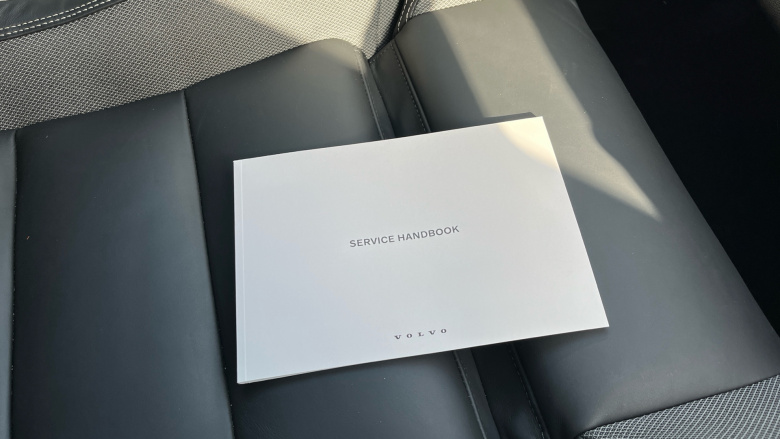 Volvo XC60 2.0 B5P Plus Black Edition 5dr AWD Geartronic Petrol Estate